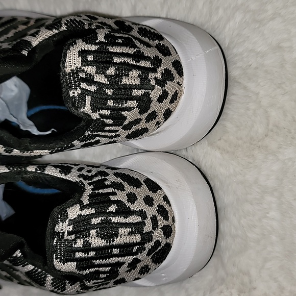 Adidas Swift Run Sneakers - Picture 6 of 9